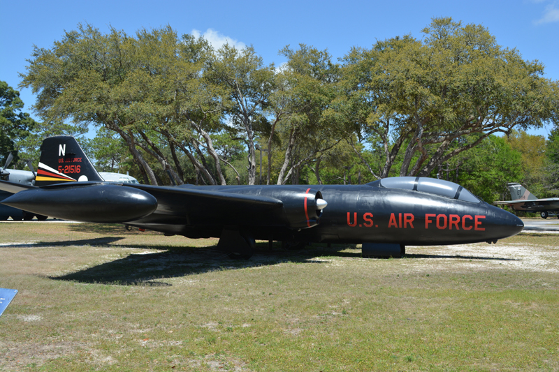 B57 - Martin EB-57B Canberra